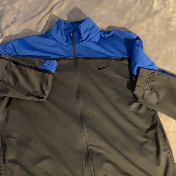 nike basketball jacket mens